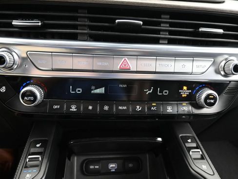 Used 2022 Kia Telluride SX w/ SX Prestige Package AWD/4WD image 16