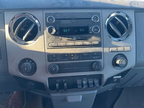 Used 2015 Ford F250 XLT w/ XLT Value Package image 8