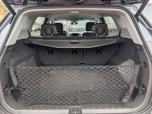 Used 2018 GMC Terrain SLT w/ Infotainment Package II image 18