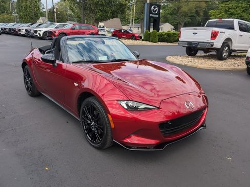 New 2026 MAZDA MX-5 Miata Club w/ Weather Package RWD image 15