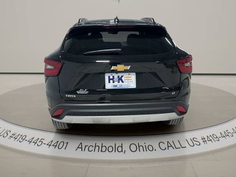 Used 2025 Chevrolet Trax LT w/ Driver Confidence Package FWD image 5