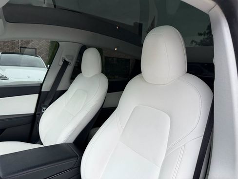 Used 2020 Tesla Model Y Long Range AWD/4WD image 12
