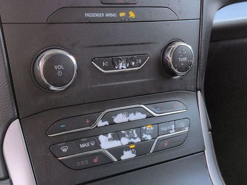 Used 2020 Ford Edge SEL w/ Cold Weather Package image 21