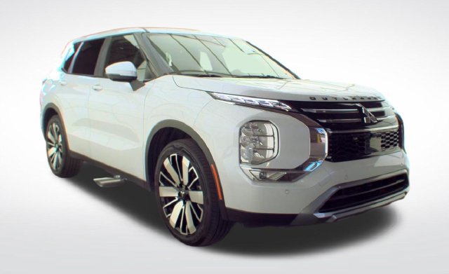 Used 2025 Mitsubishi Outlander SE FWD image 9
