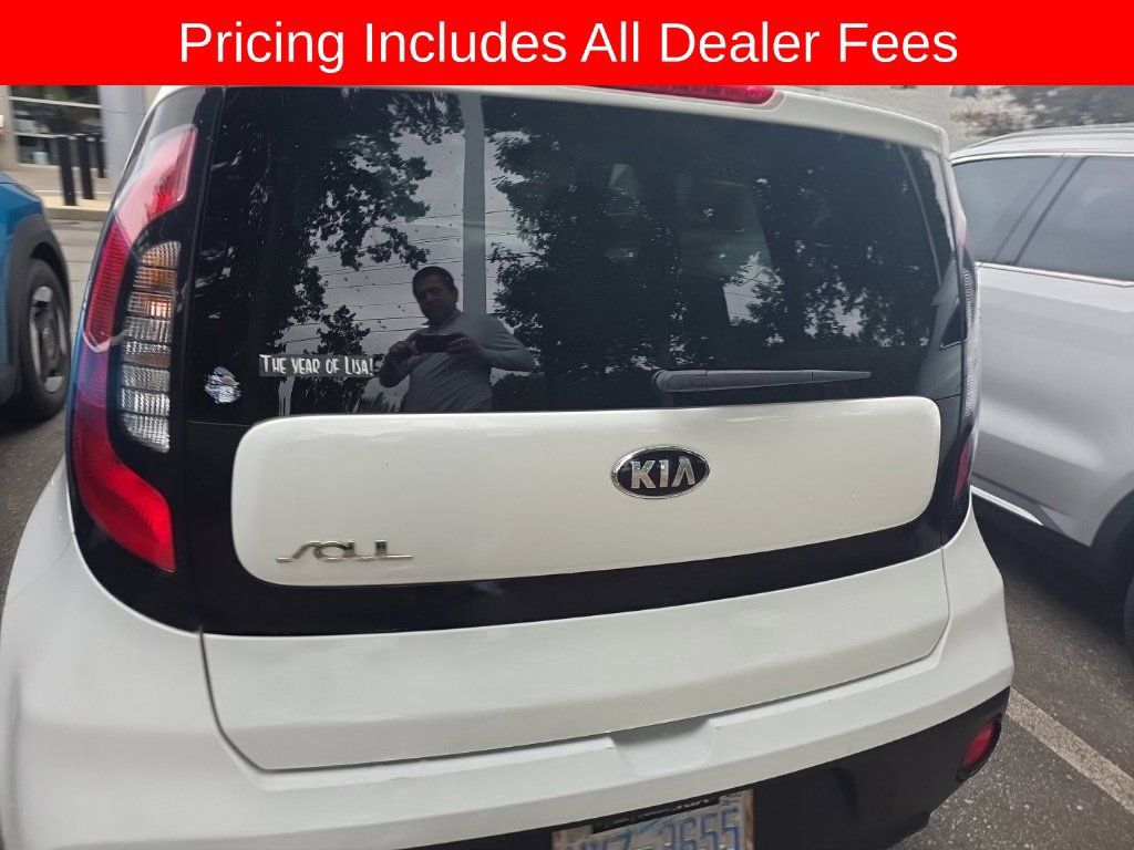 Used 2017 Kia Soul FWD image 6