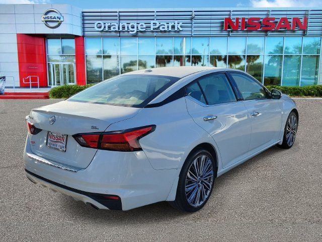 Used 2023 Nissan Altima 2.5 SL FWD image 2