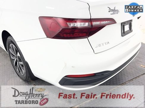 Used 2022 Volkswagen Jetta S image 15