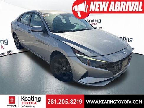 Used 2023 Hyundai Elantra SEL image 1