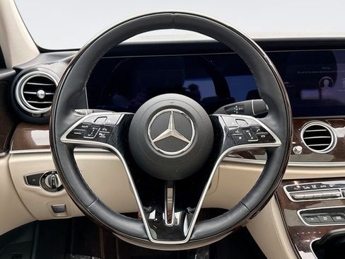 Used 2022 Mercedes-Benz E 350 4MATIC Sedan image 12
