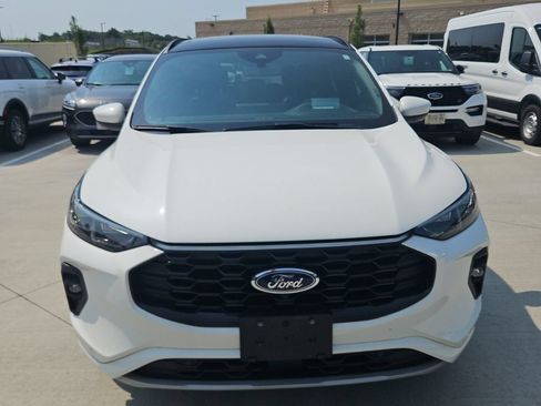 Used 2024 Ford Escape ST-Line Elite w/ Premium Technology Package AWD/4WD image 1