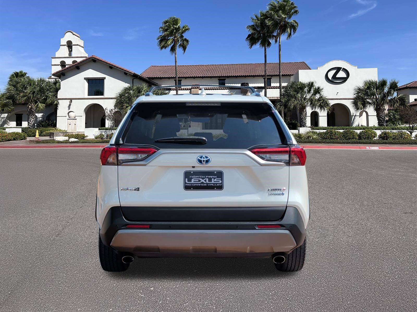 Used 2020 Toyota RAV4 Limited w/ Limited Grade Weather Package AWD/4WD image 3