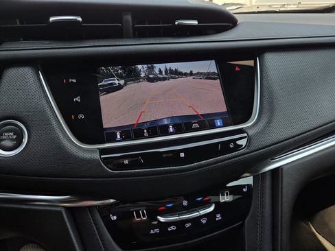 Used 2021 Cadillac XT5 Premium Luxury FWD image 13