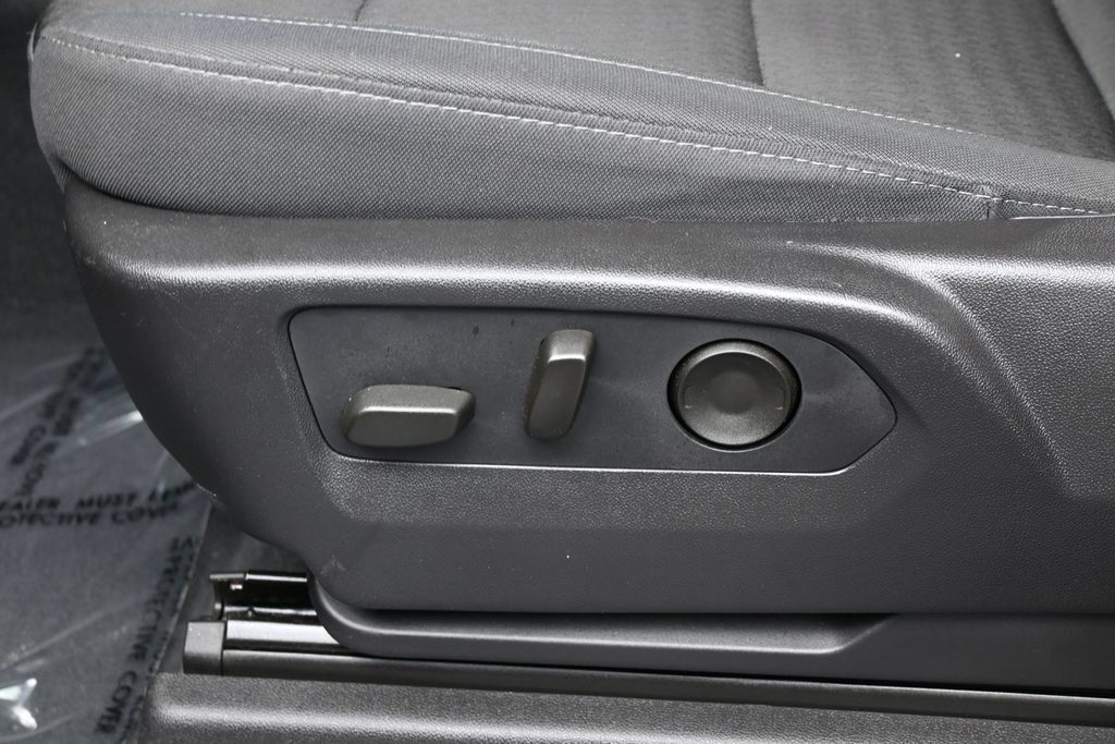 Used 2024 Chevrolet Silverado 1500 Custom RWD image 12