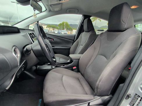 Used 2020 Toyota Prius Prime LE image 13