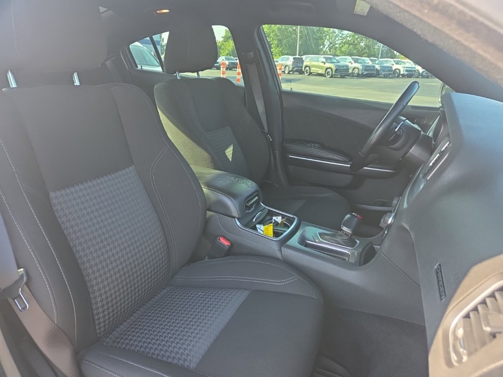 Used 2021 Dodge Charger SXT w/ Driver Convenience Group AWD/4WD image 18