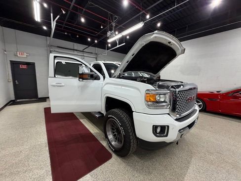 Used 2016 GMC Sierra 3500 Denali w/ Duramax Plus Package image 53