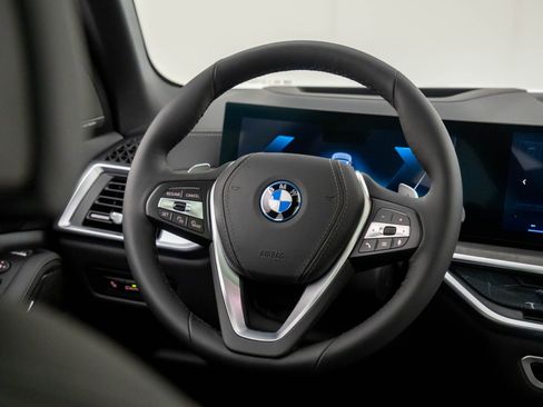 New 2026 BMW X5 xDrive50e w/ Executive Package image 10