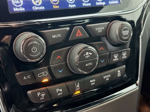 Used 2020 Jeep Grand Cherokee Trailhawk w/ Trailhawk Luxury Group image 24