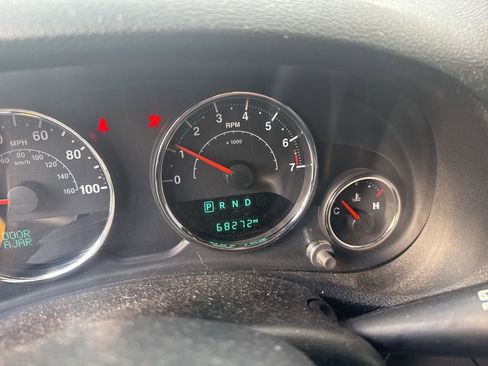 Used 2018 Jeep Wrangler Unlimited Sport S image 6