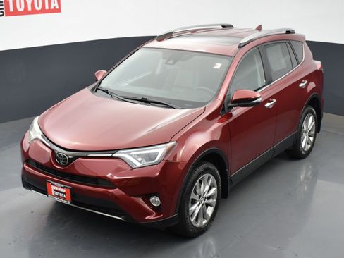 Used 2018 Toyota RAV4 Limited image 30