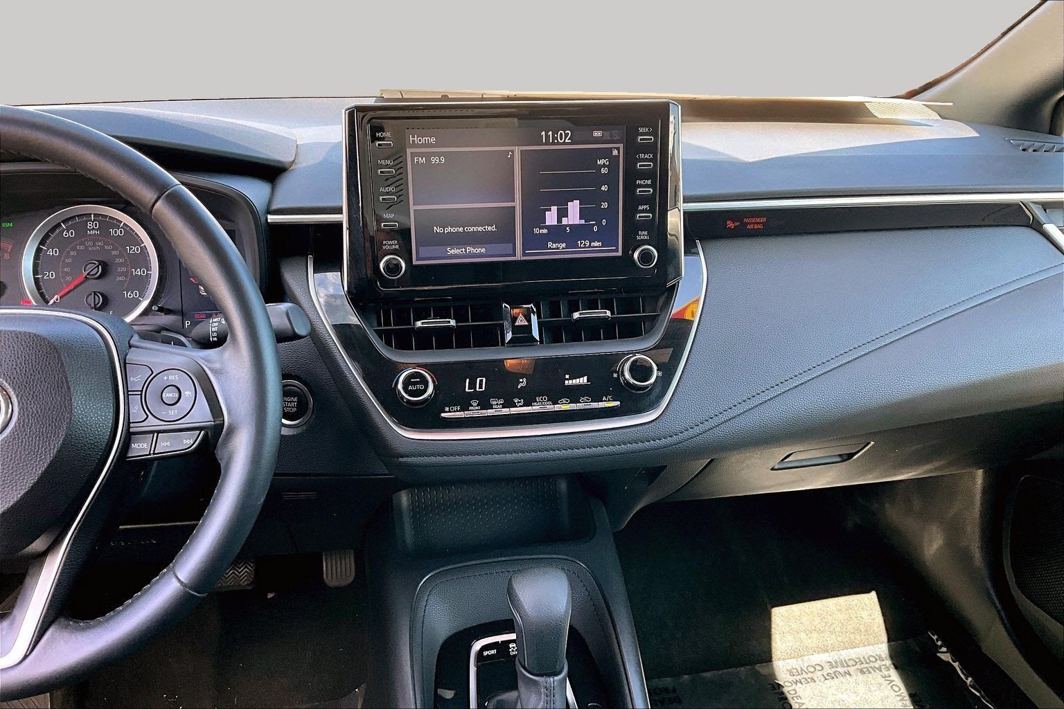 Used 2020 Toyota Corolla SE w/ SE Premium Package FWD image 6