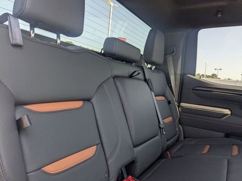 Used 2025 GMC Sierra 1500 AT4 AWD/4WD image 31