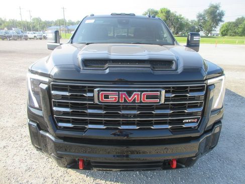 New 2026 GMC Sierra 2500 AT4 w/ AT4 Premium Plus Package AWD/4WD image 12