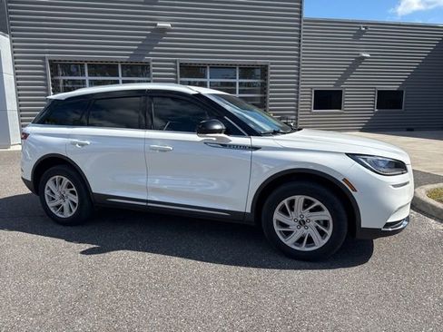 Used 2022 Lincoln Corsair FWD image 3
