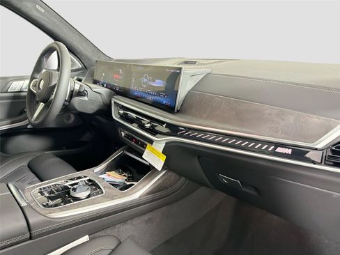 New 2027 BMW X7 M60i AWD/4WD image 30