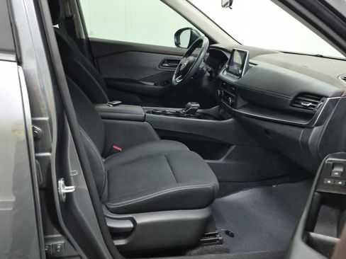 Used 2023 Nissan Rogue S AWD/4WD image 13