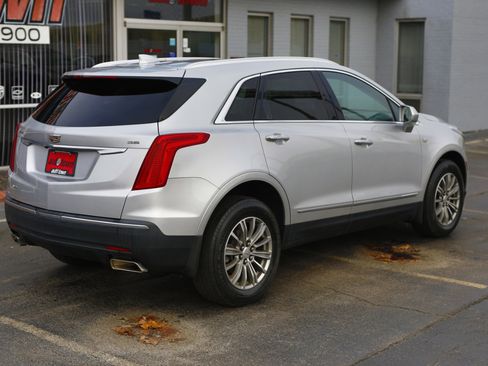 Used 2018 Cadillac XT5 Luxury w/ Driver Awareness Package image 18