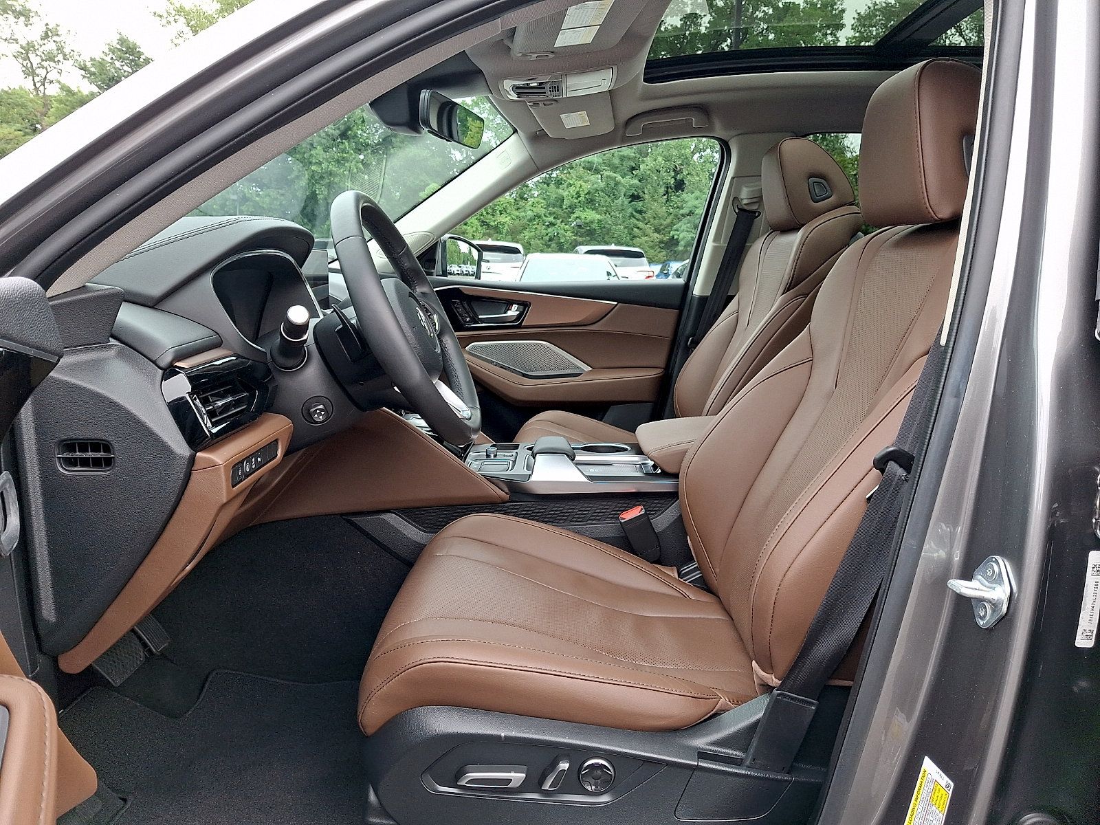 Certified 2024 Acura MDX w/ Technology Package AWD/4WD image 13