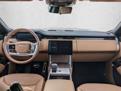 New 2025 Land Rover Range Rover Long Wheelbase SE image 15