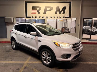 Used 2017 Ford Escape SE w/ Equipment Group 201A