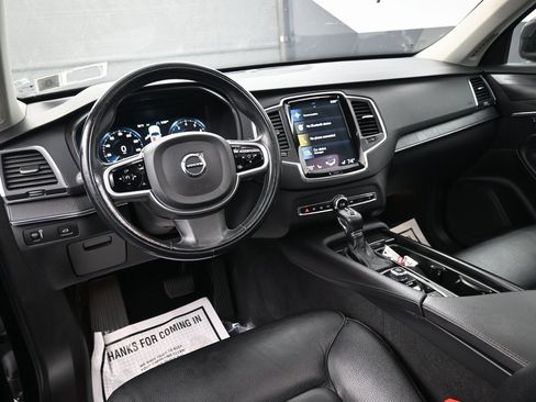 Used 2020 Volvo XC90 T5 Momentum image 10