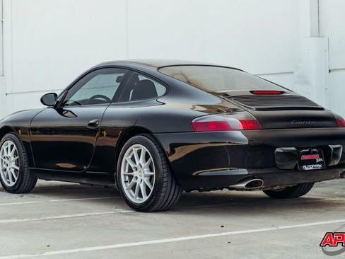 Used 2004 Porsche 911 Carrera RWD image 10