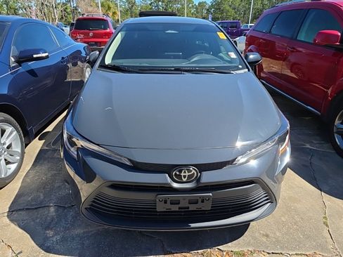Used 2023 Toyota Corolla LE image 7