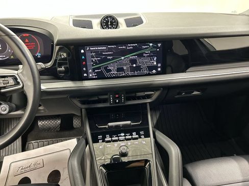 Certified 2025 Porsche Cayenne Coupe AWD/4WD image 19