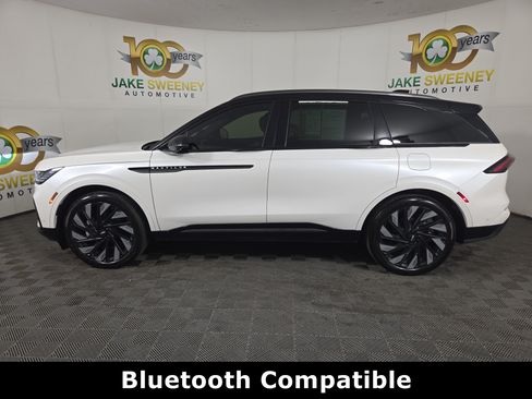 Used 2024 Lincoln Nautilus Reserve w/ Equipment Group 202A AWD/4WD image 4