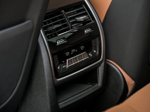 Used 2025 BMW X5 M60i w/ Climate Comfort Package AWD/4WD image 35