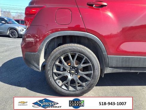Used 2022 Chevrolet Trax LT w/ Driver Confidence Package image 9