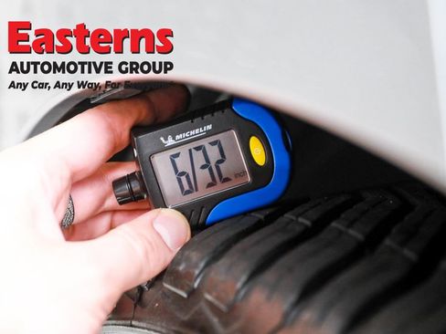 Used 2019 Toyota Camry XLE image 24