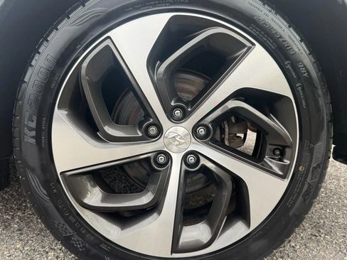 Used 2017 Hyundai Tucson Limited w/ Limited Ultimate Package 03 image 18