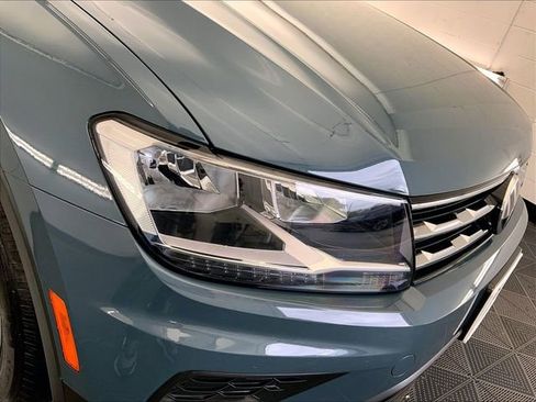 Used 2021 Volkswagen Tiguan SE w/ Panoramic Sunroof Package AWD/4WD image 10