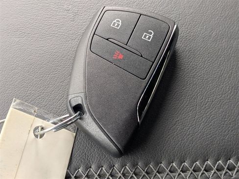 Used 2025 GMC Yukon Denali image 28