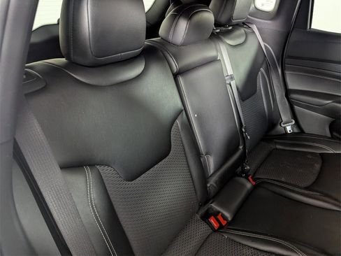 Certified 2023 Jeep Compass Altitude w/ Convenience Group image 30