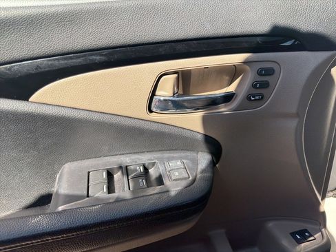 Used 2019 Honda Pilot Touring image 5