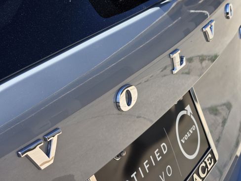 Used 2026 Volvo XC90 B6 Plus w/ Protection Package Premier AWD/4WD image 40