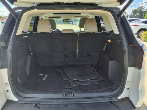 Used 2017 Ford Escape Titanium FWD image 12