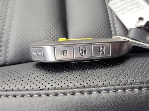 Certified 2025 Kia Telluride SX Prestige image 21